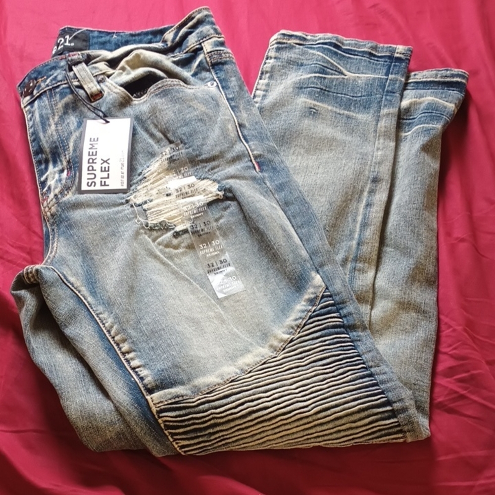NWT Rue 21 Supreme Flex Blue Distressed Men's Jeans 32/30 Red Detail New 👖 - Picture 5 of 12